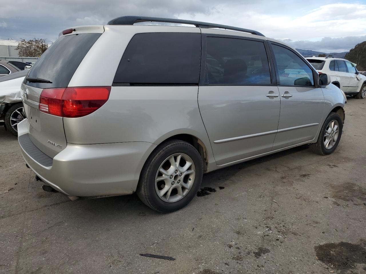 Image 3 of 2005 TOYOTA SIENNA XLE 2005 with VIN 5TDZA22C25S265224