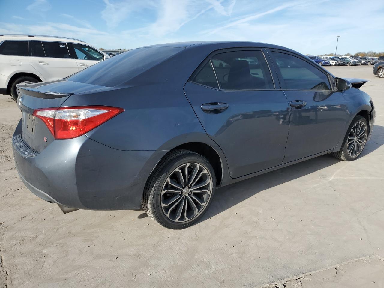 Image 3 of 2014 TOYOTA COROLLA L 2014 with VIN 2T1BURHE9EC079067