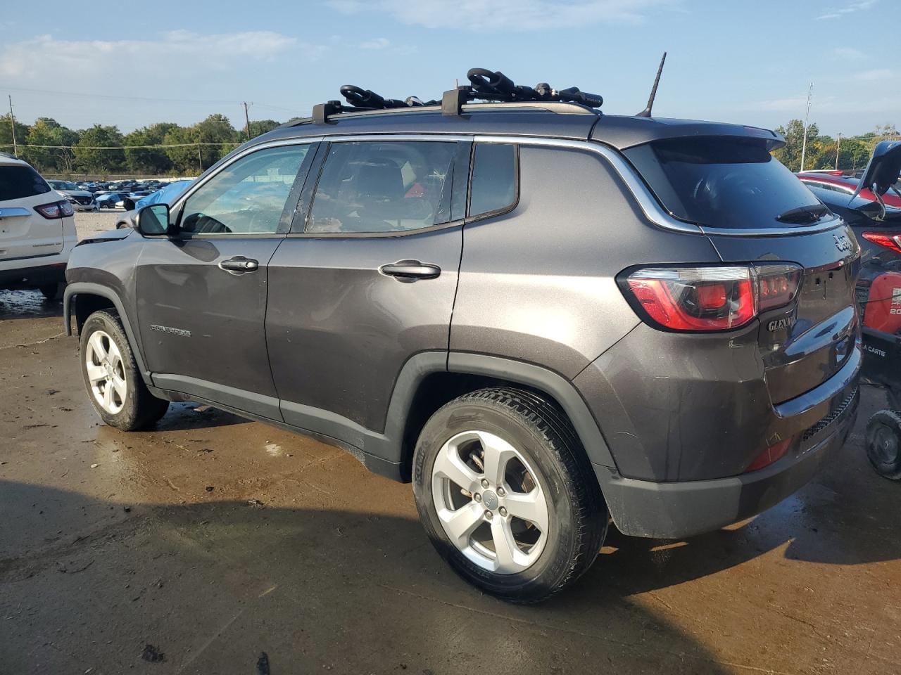 Obraz 2 z 2018 JEEP COMPASS LATITUDE 2018 z VIN 3C4NJCBB7JT344142