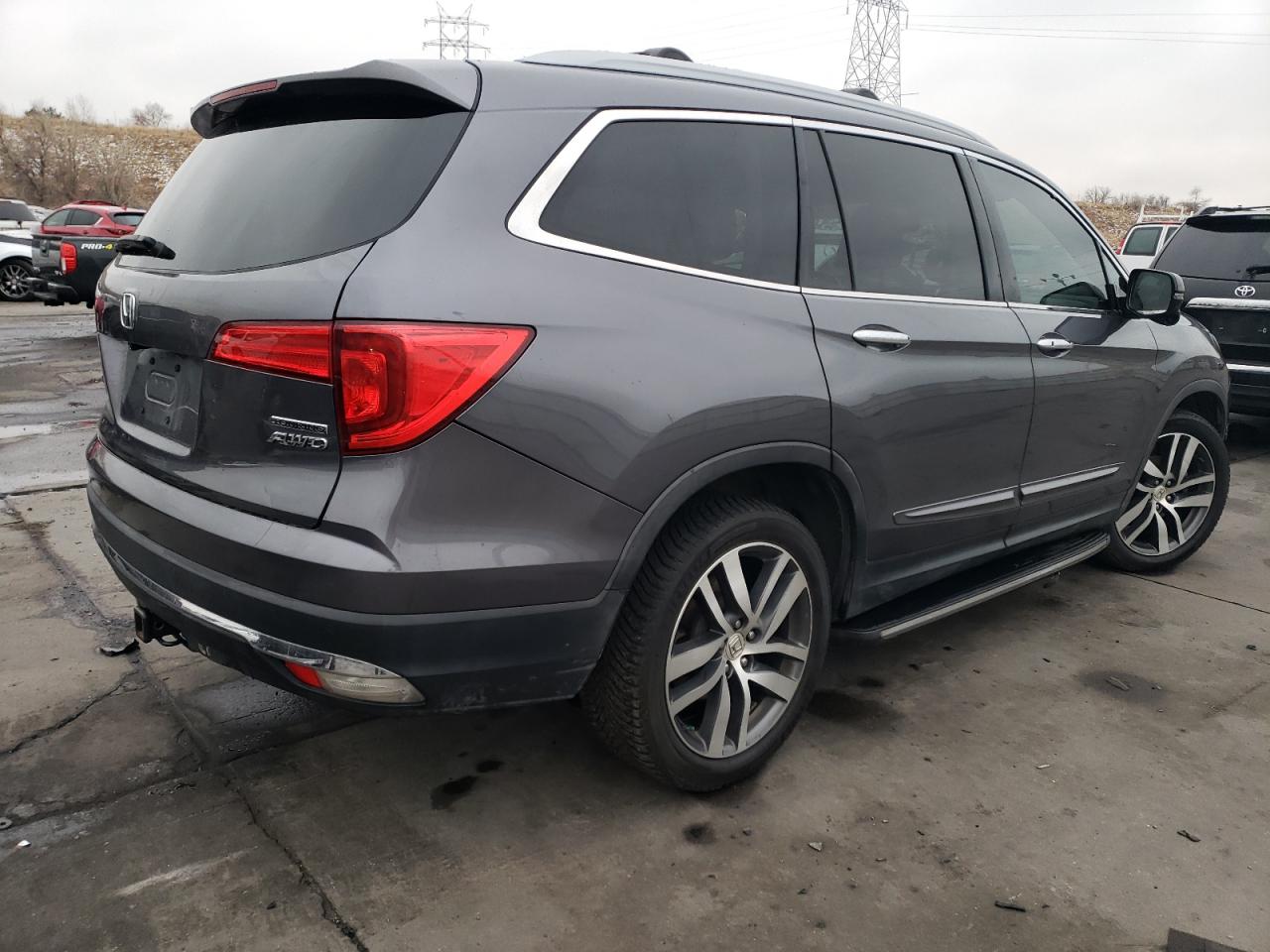 Image 3 of 2016 HONDA PILOT TOURING 2016 with VIN 5FNYF6H94GB081183