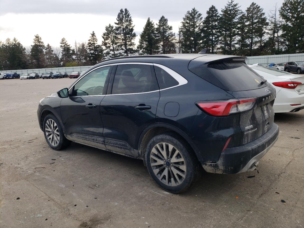 Image 2 of 2022 FORD ESCAPE TITANIUM 2022 with VIN 1FMCU9DZ5NUA91678