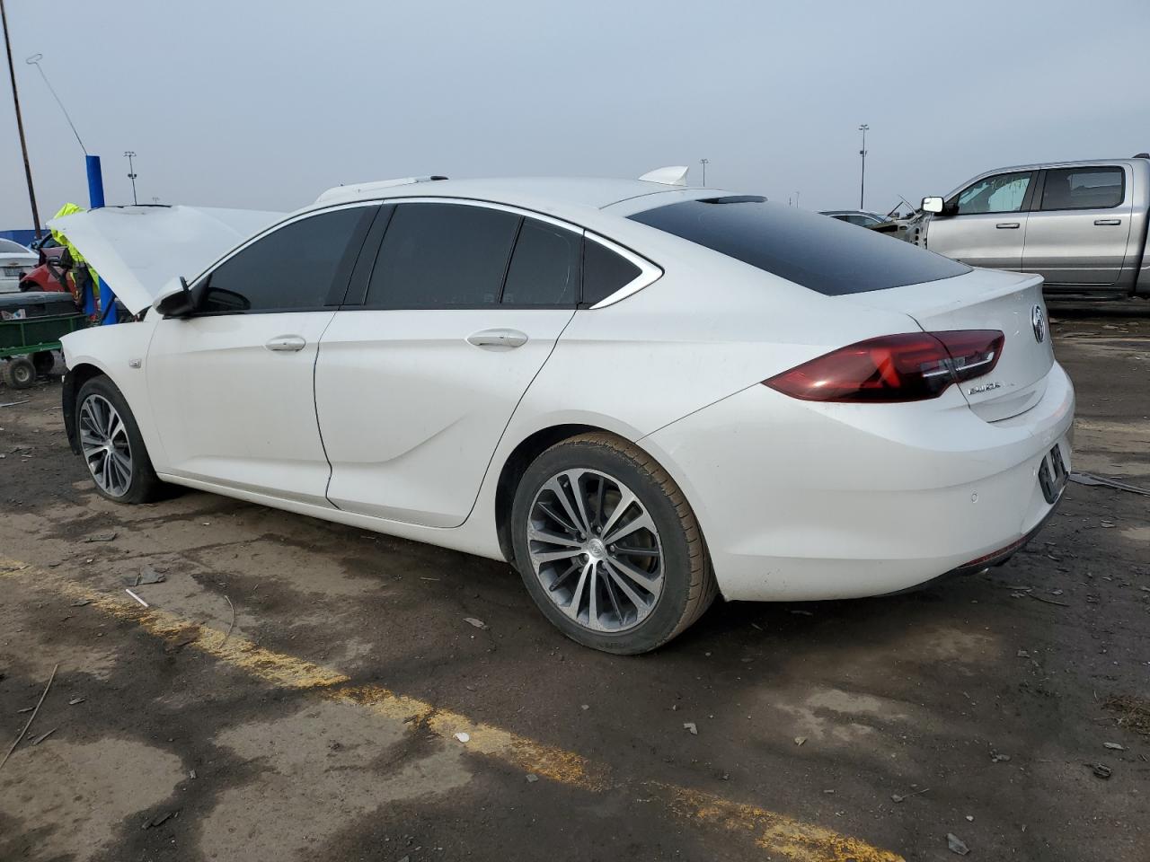 Image 2 of 2018 BUICK REGAL ESSENCE 2018 with VIN W04GP6SX7J1130192