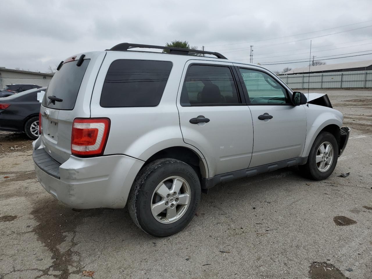 Obraz 3 z 2010 FORD ESCAPE XLT 2010 z VIN 1FMCU0D70AKD37679