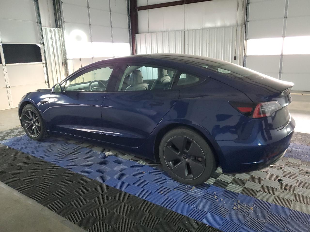 Изображение 2 2022 TESLA MODEL 3  2022 с VIN 5YJ3E1EA9NF187138