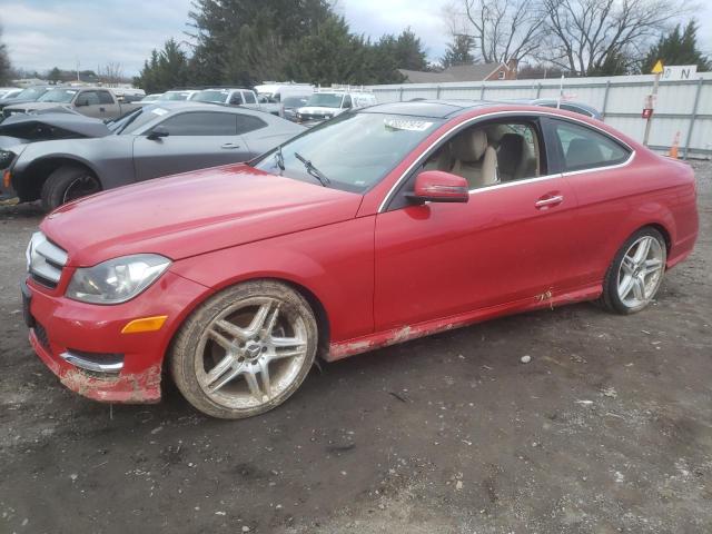 Obraz 1 z 2013 MERCEDES-BENZ C 250 2013 z VIN WDDGJ4HB1DF999682