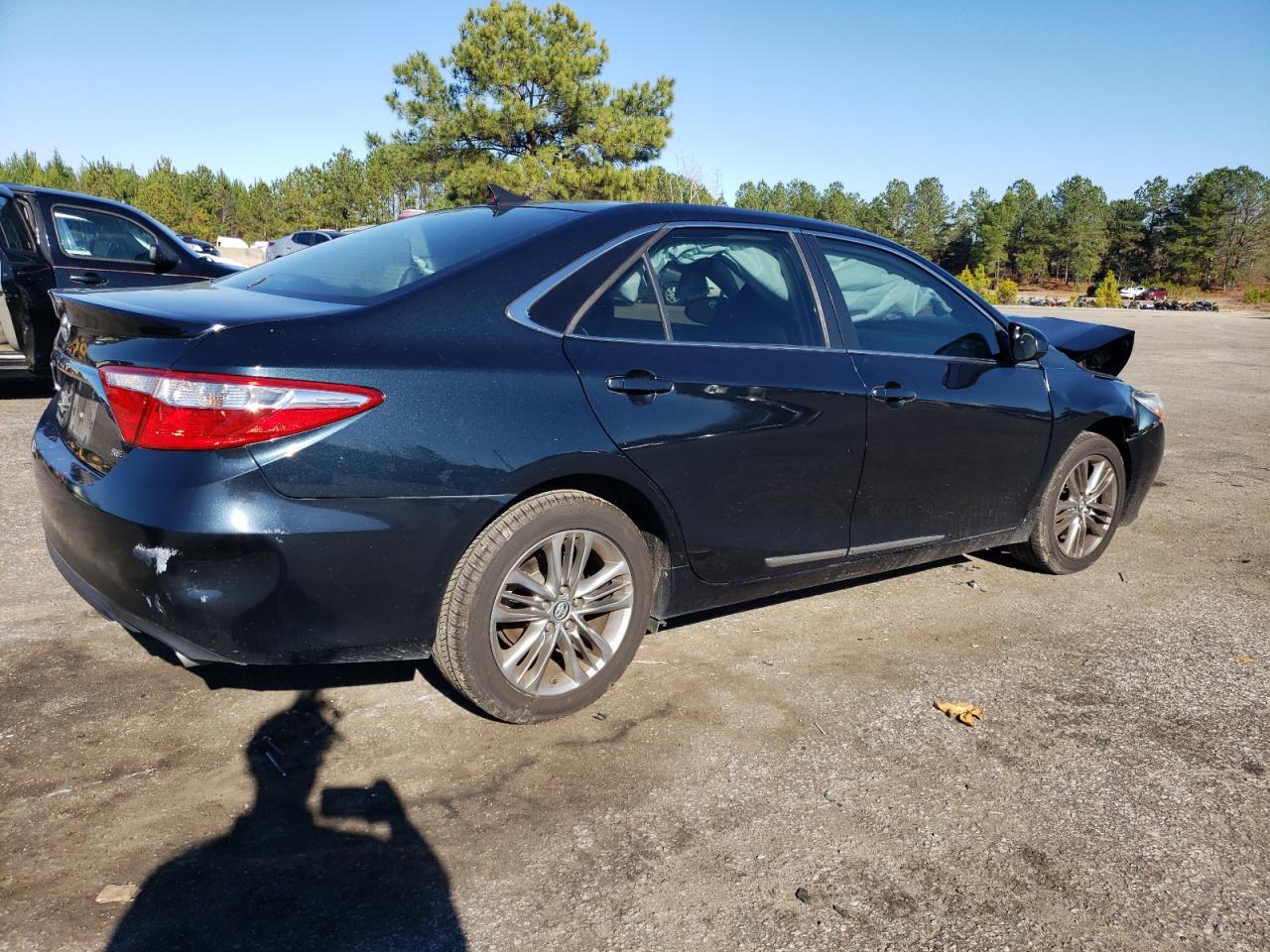 Obraz 3 z 2016 TOYOTA CAMRY LE 2016 z VIN 4T1BF1FK1GU241490