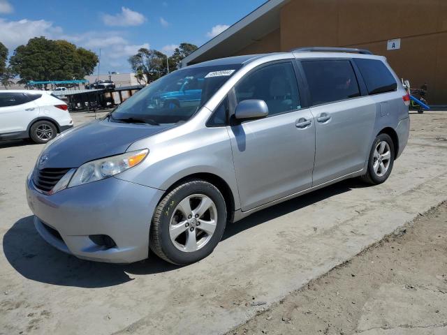 Obraz 2013 TOYOTA SIENNA LE 2013