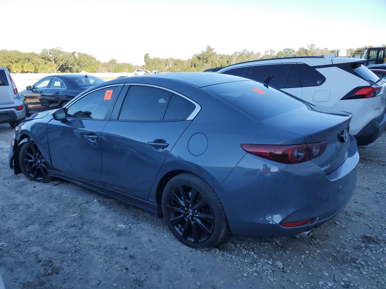 Obraz 2 z 2022 MAZDA 3 PREFERRED 2022 z VIN JM1BPACL6N1509690