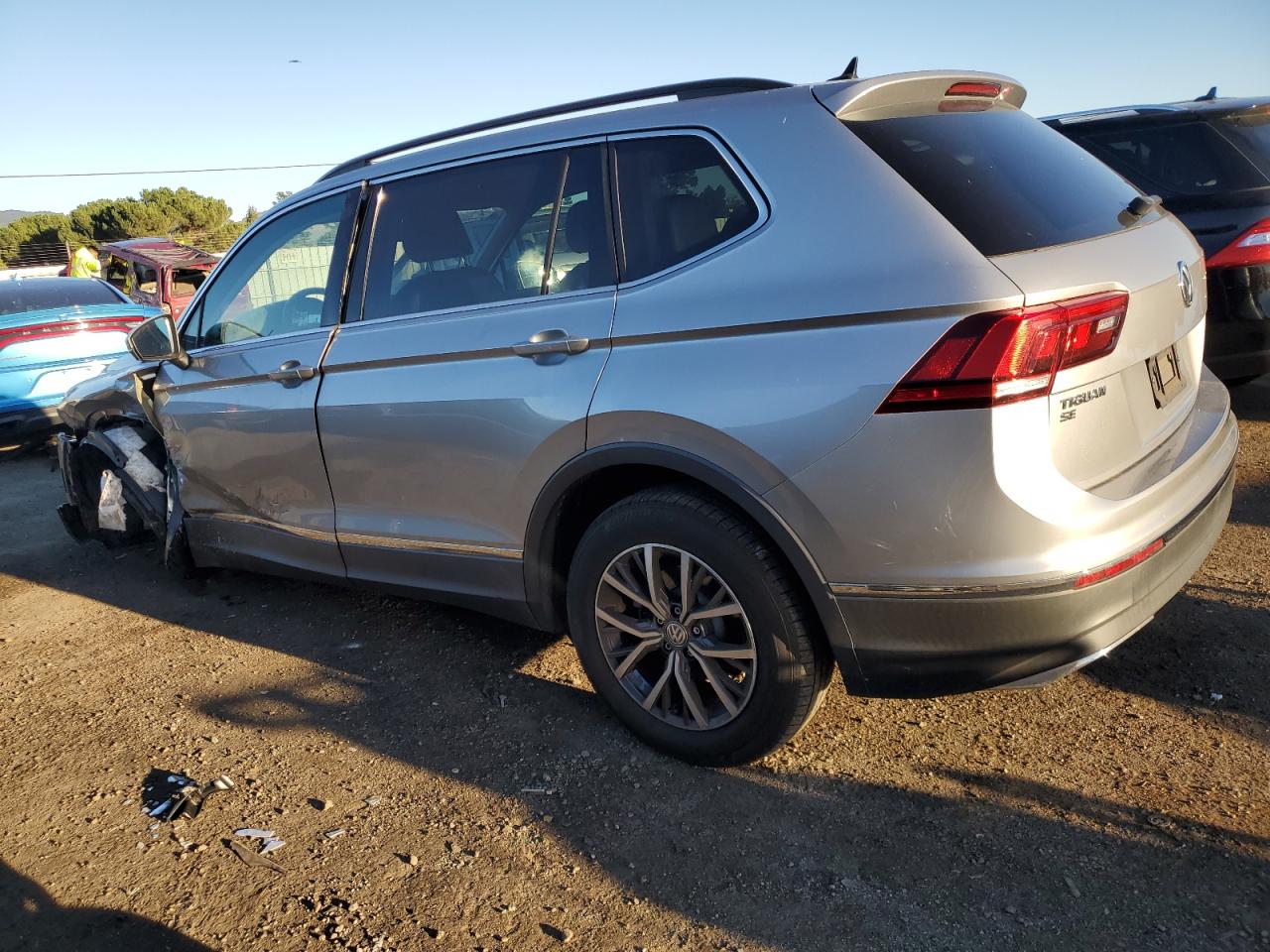 Image 2 of 2020 VOLKSWAGEN TIGUAN SE 2020 with VIN 3VV3B7AX0LM101120
