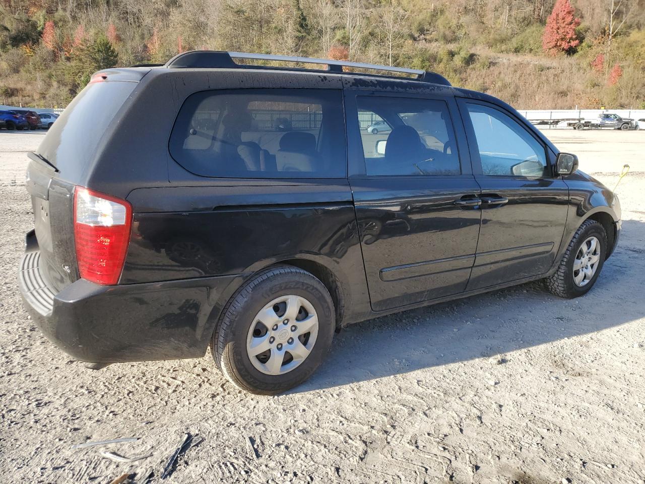 Image 3 of 2008 KIA SEDONA EX 2008 with VIN KNDMB233786197500