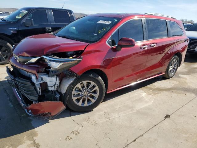 Image 1 of 2022 TOYOTA SIENNA XLE 2022 with VIN 5TDYRKECXNS093914