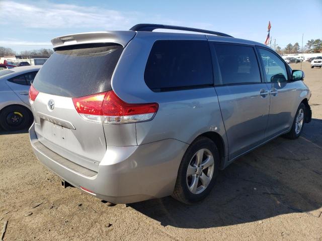 Obraz 3 z 2013 TOYOTA SIENNA LE 2013 z VIN 5TDKK3DC3DS371116