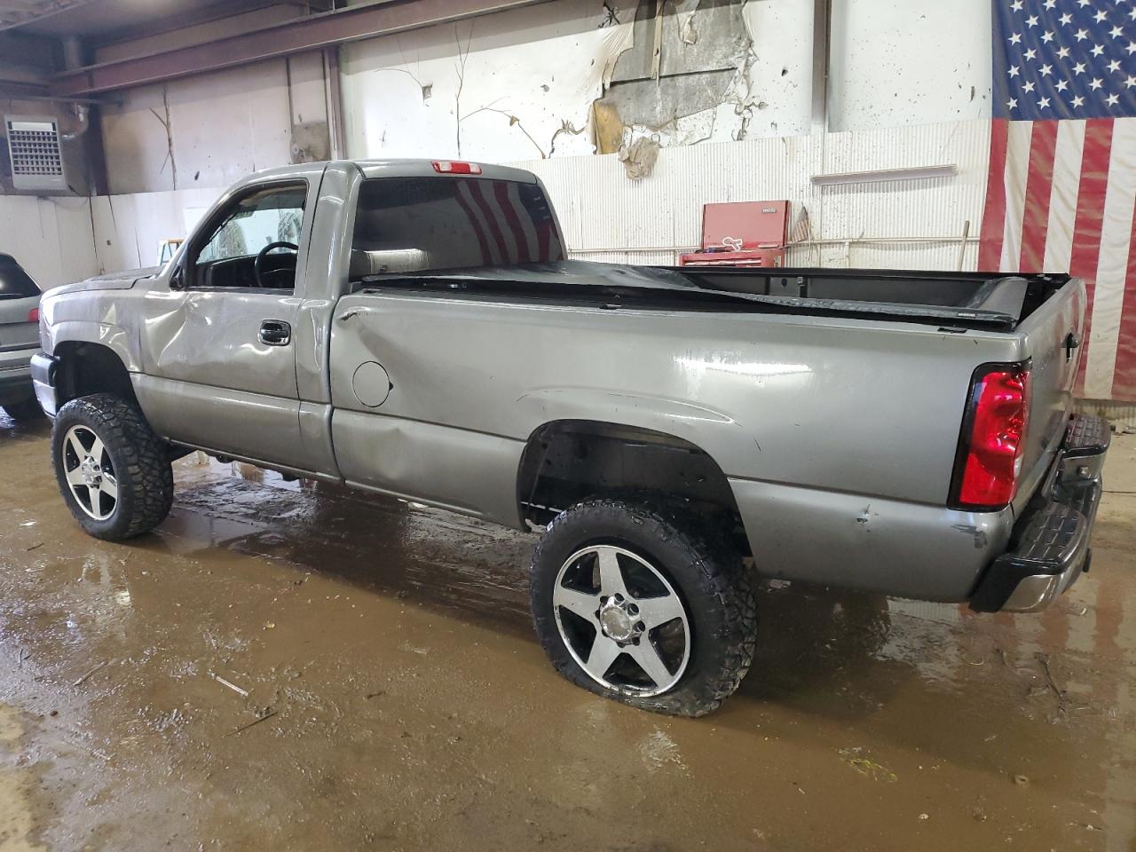 Image 2 of 2007 CHEVROLET SILVERADO C2500 HEAVY DUTY 2007 with VIN 1GCHC24D87E158988