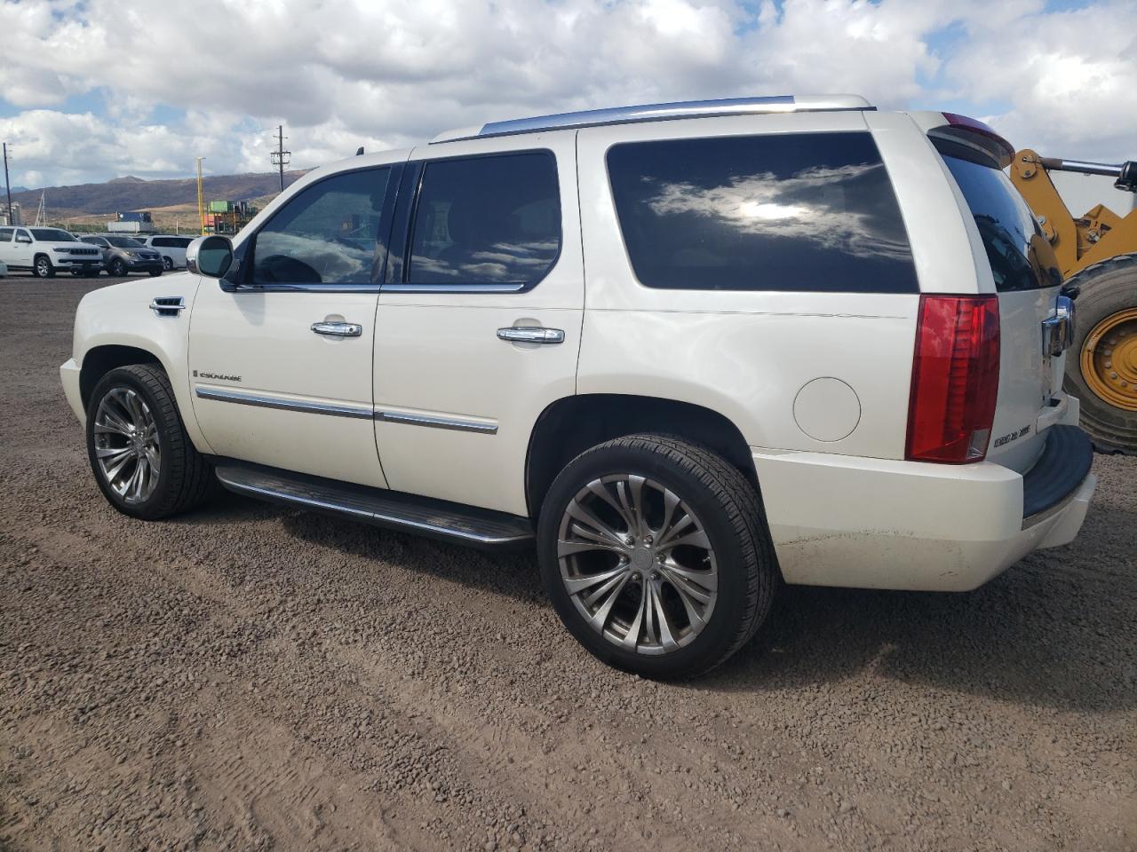 Image 2 of 2007 CADILLAC ESCALADE LUXURY 2007 with VIN 1GYFK63827R158509