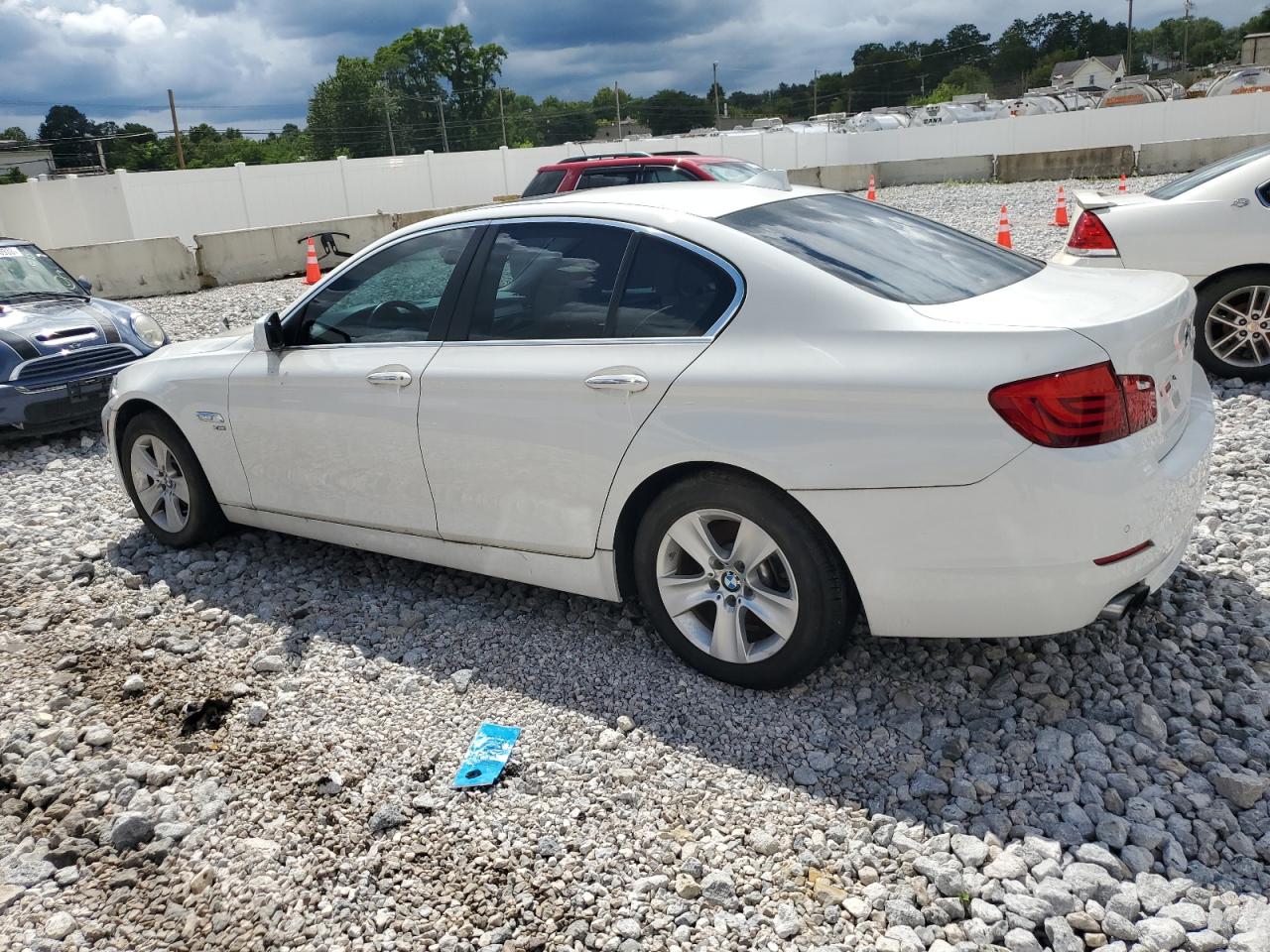 Изображение 2 2012 BMW 528 XI 2012 с VIN WBAXH5C5XCDW06640