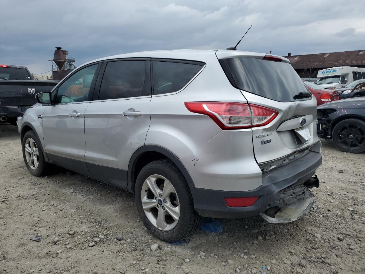 Image 2 of 2016 FORD ESCAPE SE 2016 with VIN 1FMCU9GXXGUB80952