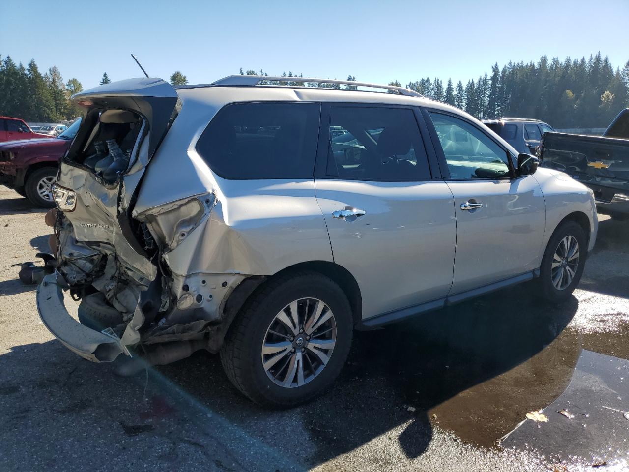 Изображение 3 2017 NISSAN PATHFINDER S 2017 с VIN 5N1DR2MM5HC650271