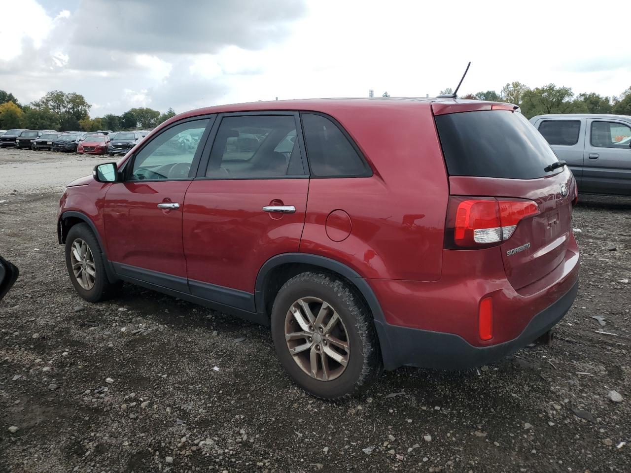 Image 2 of 2015 KIA SORENTO LX 2015 with VIN 5XYKT3A69FG640683