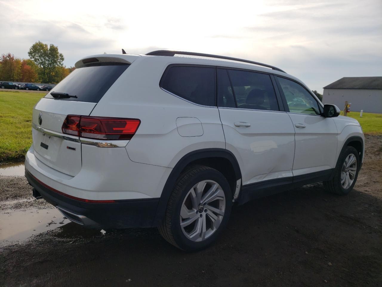Obraz 3 z 2022 VOLKSWAGEN ATLAS SE 2022 z VIN 1V2HR2CAXNC507100