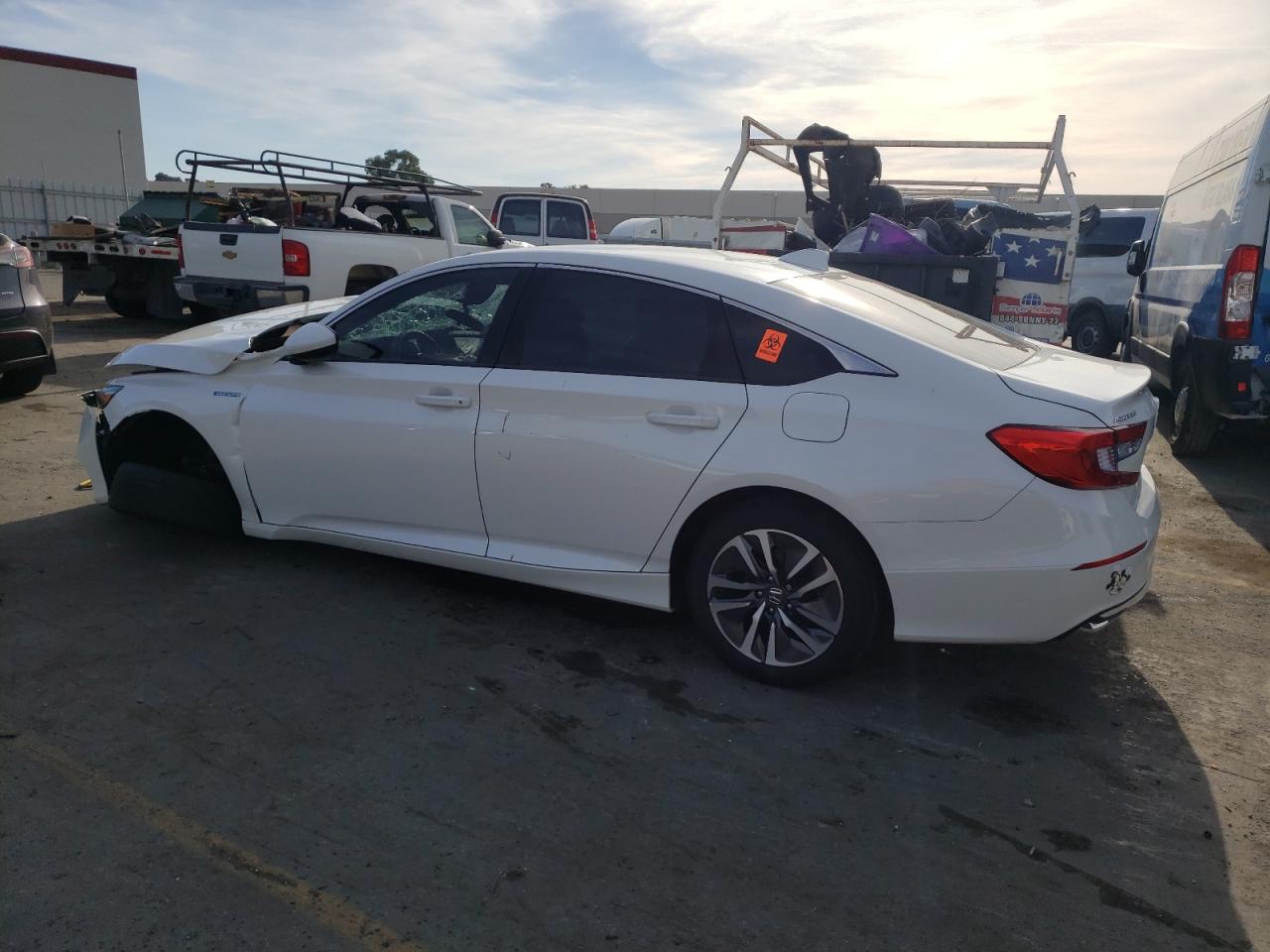 Image 2 of 2019 HONDA ACCORD HYBRID 2019 with VIN 1HGCV3F15KA007136