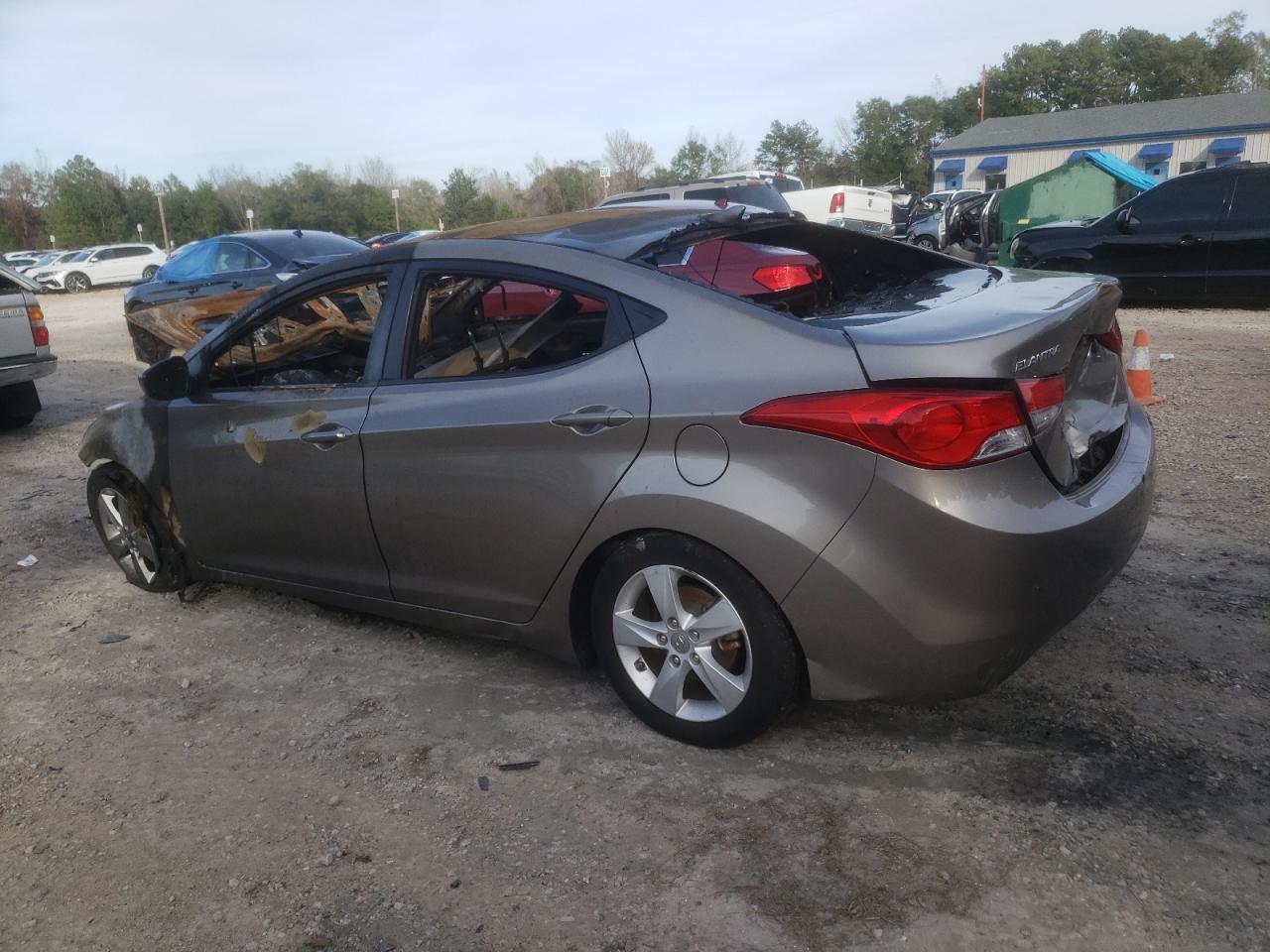 Image 2 of 2013 HYUNDAI ELANTRA GLS 2013 with VIN 5NPDH4AE3DH381038