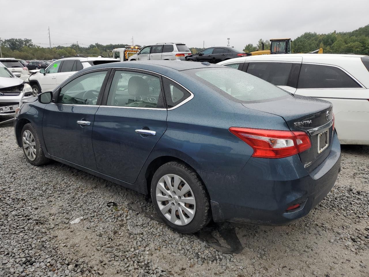 Изображение 2 2016 NISSAN SENTRA S 2016 с VIN 3N1AB7AP6GY317609