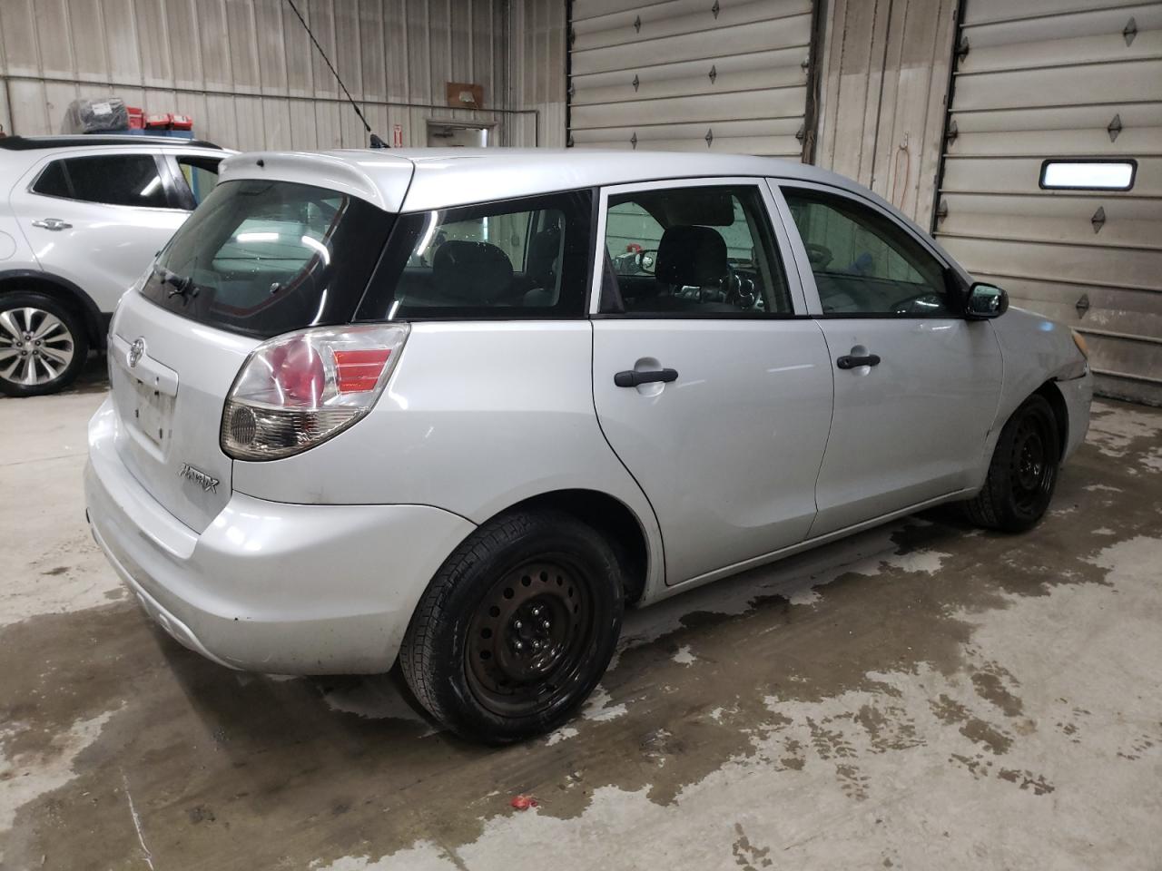 Изображение 3 2005 TOYOTA COROLLA MATRIX XR 2005 с VIN 2T1KR32E25C388192
