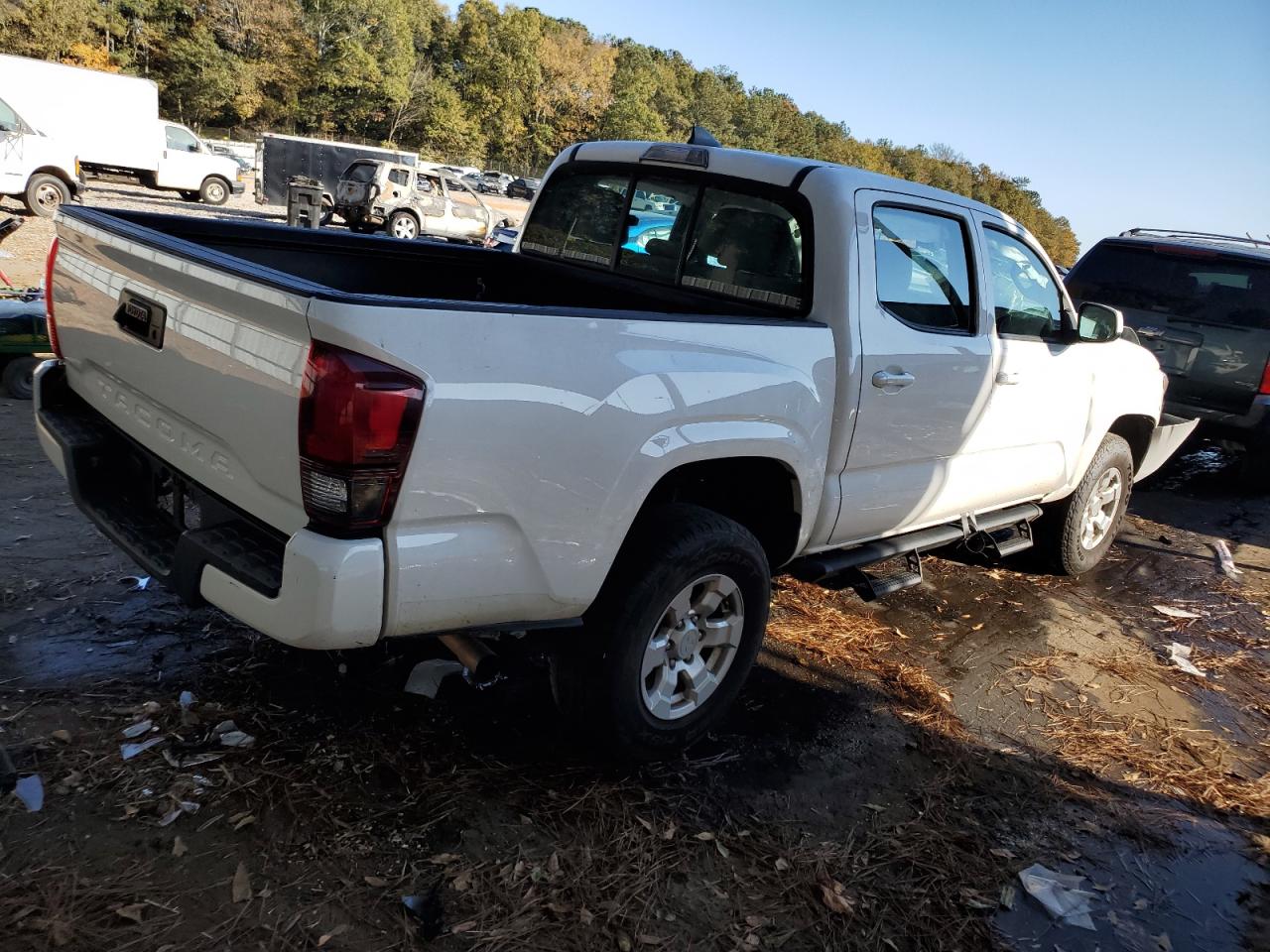 Изображение 3 2018 TOYOTA TACOMA DOUBLE CAB 2018 с VIN 5TFAX5GNXJX113378