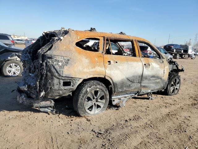 Image 3 of 2022 TOYOTA HIGHLANDER XLE 2022 with VIN 5TDHZRBH8NS207983