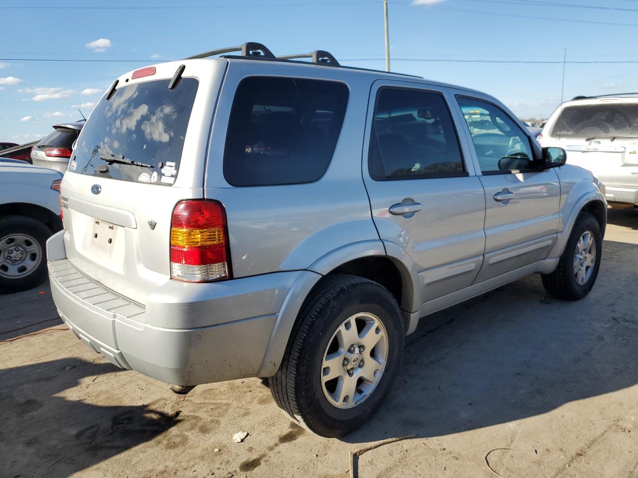 Image 3 of 2007 FORD ESCAPE LIMITED 2007 with VIN 1FMYU04157KA49540