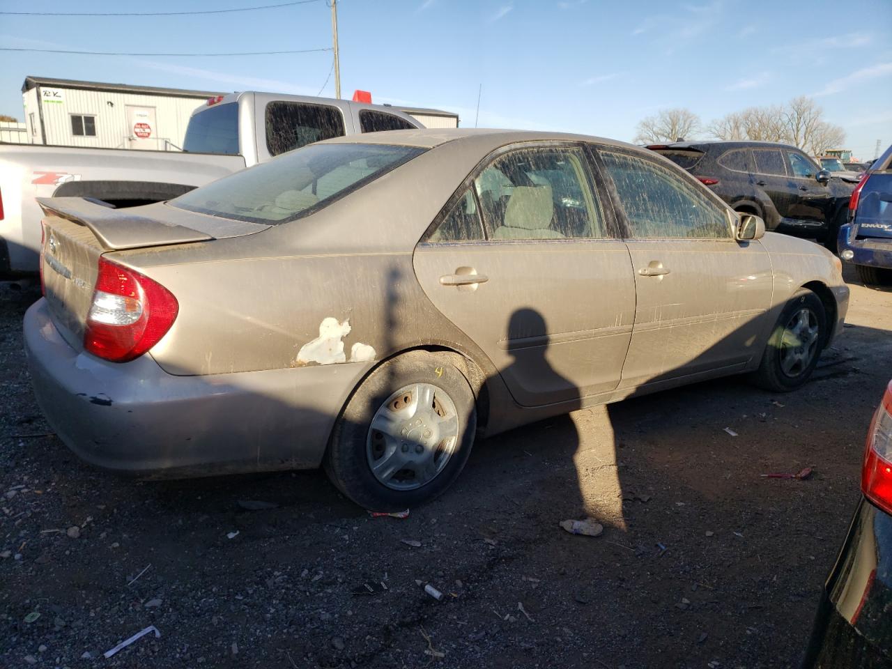 Image 3 of 2003 TOYOTA CAMRY LE 2003 with VIN 4T1BE32KX3U166576