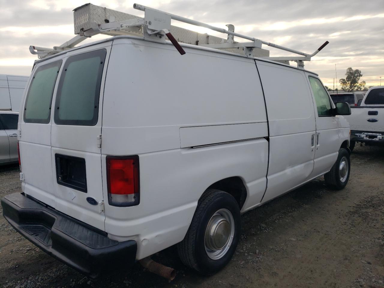 Obraz 3 z 2001 FORD ECONOLINE E250 VAN 2001 z VIN 1FTNE24M21HB35127