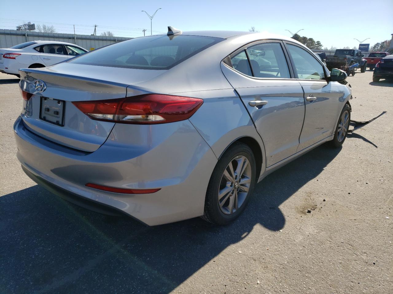 Image 3 of 2017 HYUNDAI ELANTRA SE 2017 with VIN 5NPD84LFXHH002449
