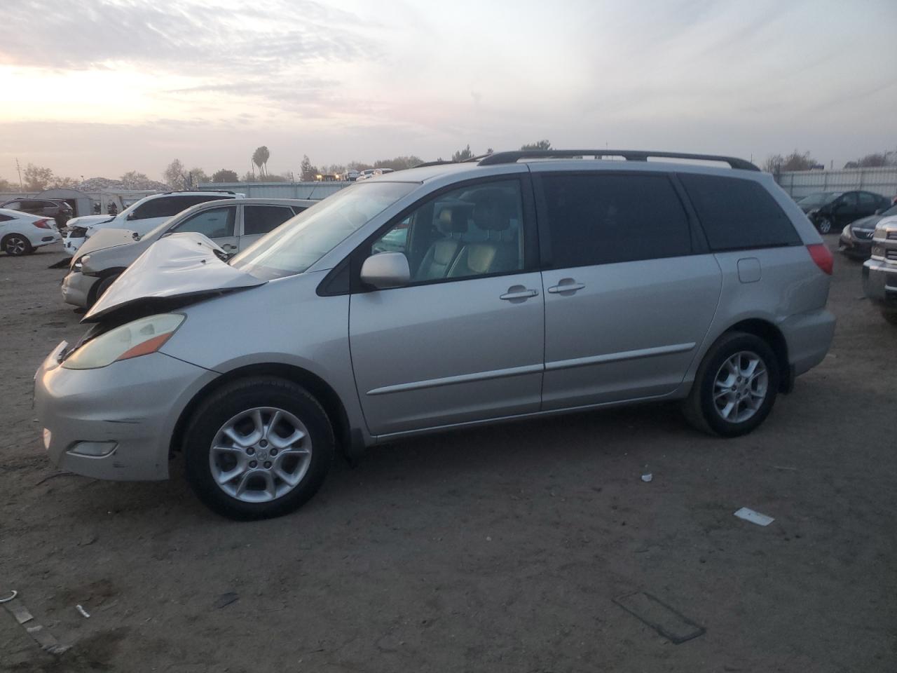 Изображение 1 2006 TOYOTA SIENNA XLE 2006 с VIN 5TDBA22C86S065001