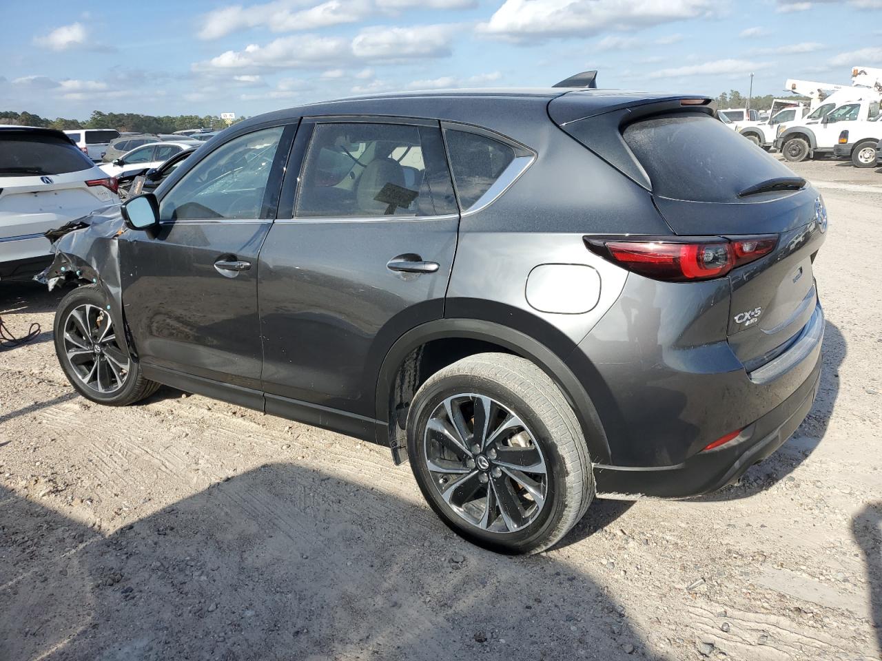 Image 2 of 2023 MAZDA CX-5 PREMIUM PLUS 2023 with VIN JM3KFBEM7P0113153