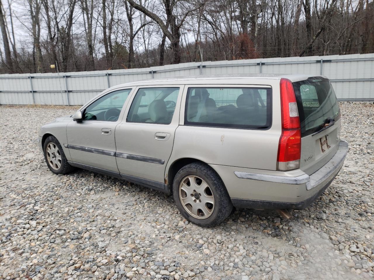 Obraz 2 z 2002 VOLVO V70 2.4T 2002 z VIN YV1SW58D621196822