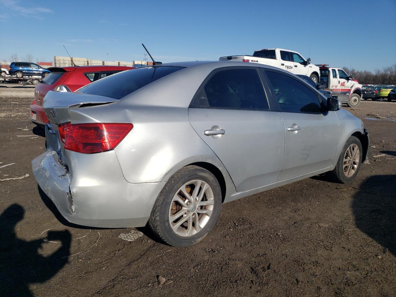 Image 3 of 2012 KIA FORTE EX 2012 with VIN KNAFU4A28C5506606