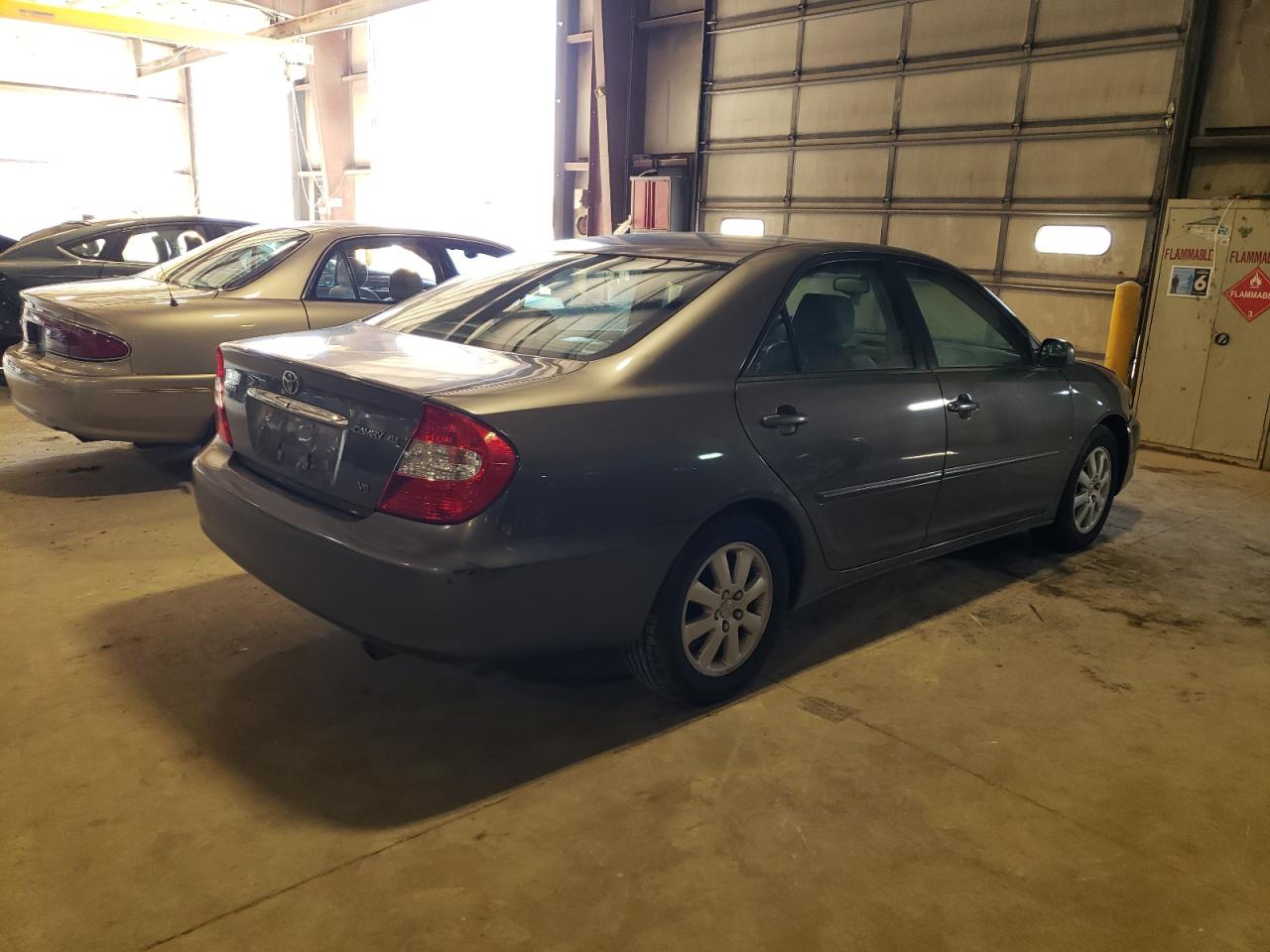 Image 3 of 2002 TOYOTA CAMRY LE 2002 with VIN 4T1BF30K02U530454