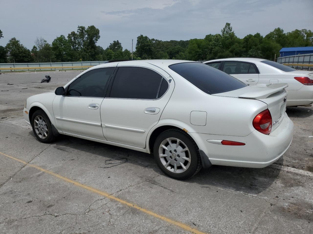 Obraz 2 z 2000 NISSAN MAXIMA GLE 2000 z VIN JN1CA31A1YT005501