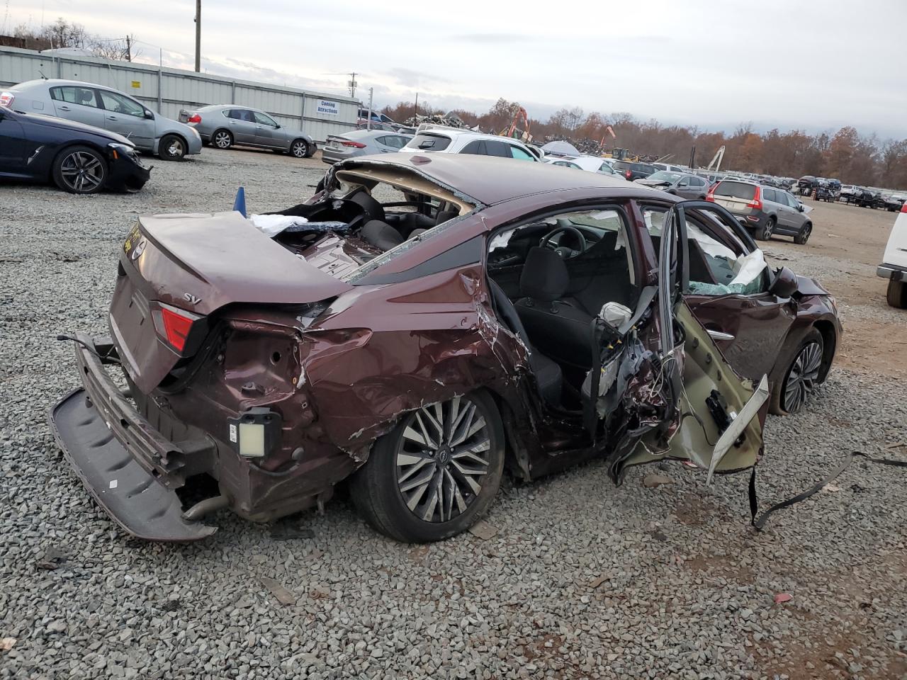 Изображение 3 2023 NISSAN ALTIMA SV 2023 с VIN 1N4BL4DV3PN316427