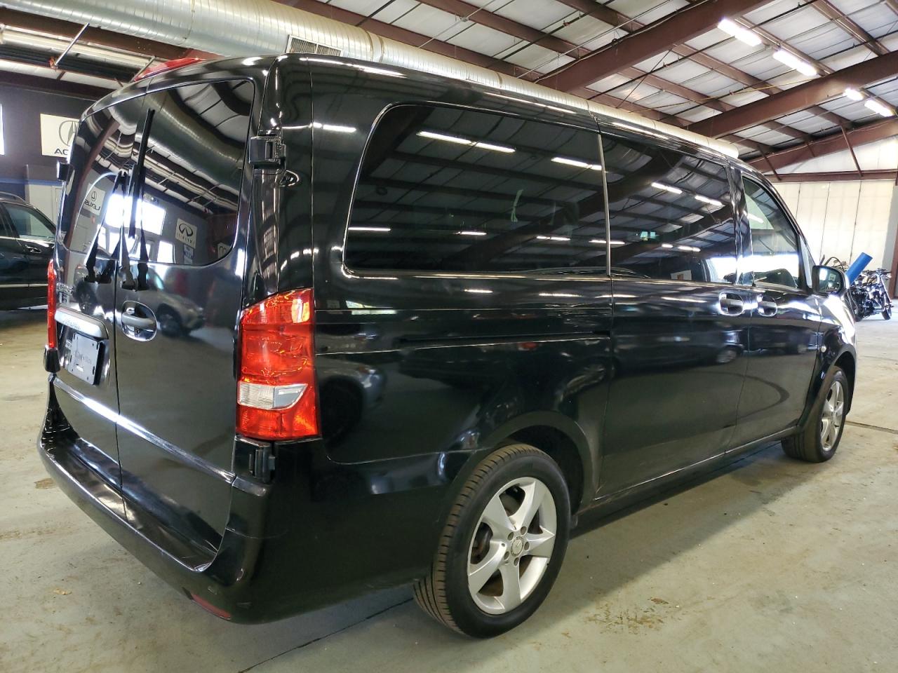 Image 3 of 2018 MERCEDES-BENZ METRIS  2018 with VIN WD4PG2EE8J3392743