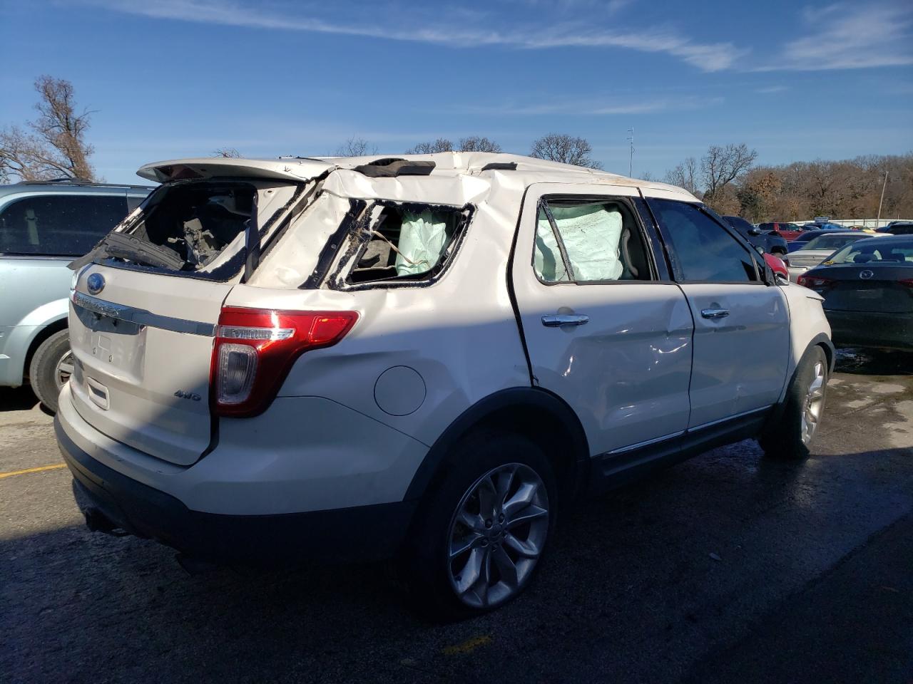 Image 3 of 2011 FORD EXPLORER XLT 2011 with VIN 1FMHK8D87BGA38228