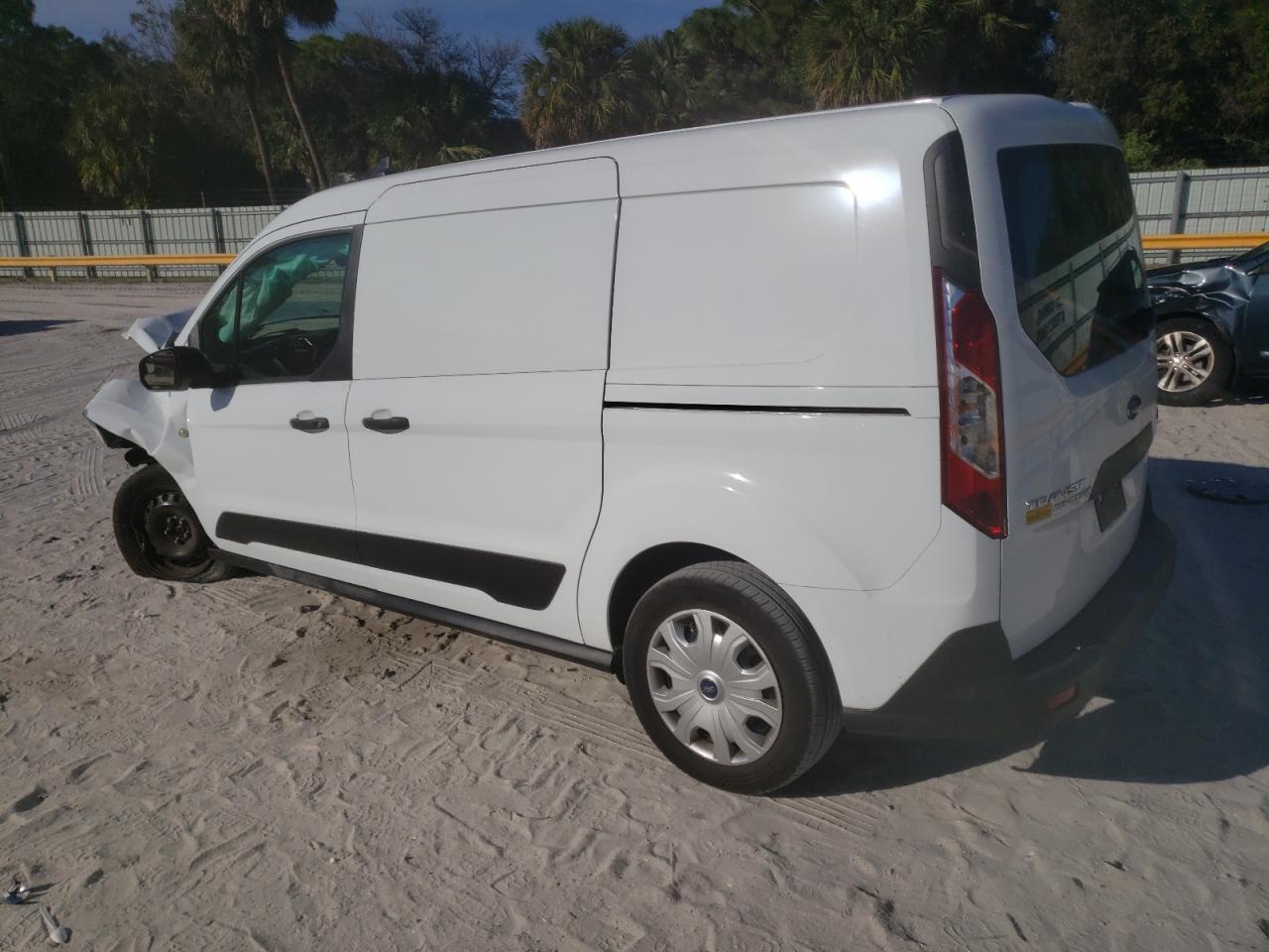 Image 2 of 2020 FORD TRANSIT CONNECT XLT 2020 with VIN NM0LE7F24L1453100