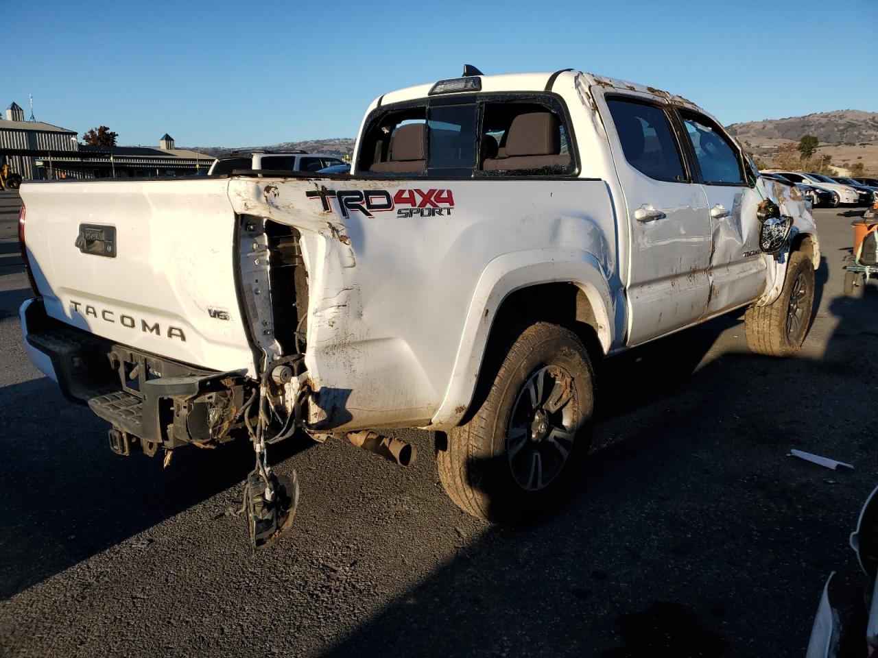 Image 3 of 2019 TOYOTA TACOMA DOUBLE CAB 2019 with VIN 5TFCZ5AN0KX203118