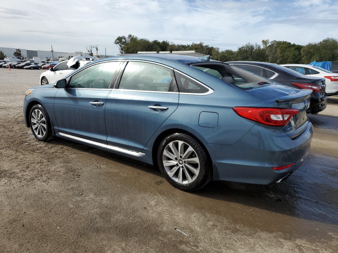 Image 2 of 2015 HYUNDAI SONATA SPORT 2015 with VIN 5NPE34AF2FH179712