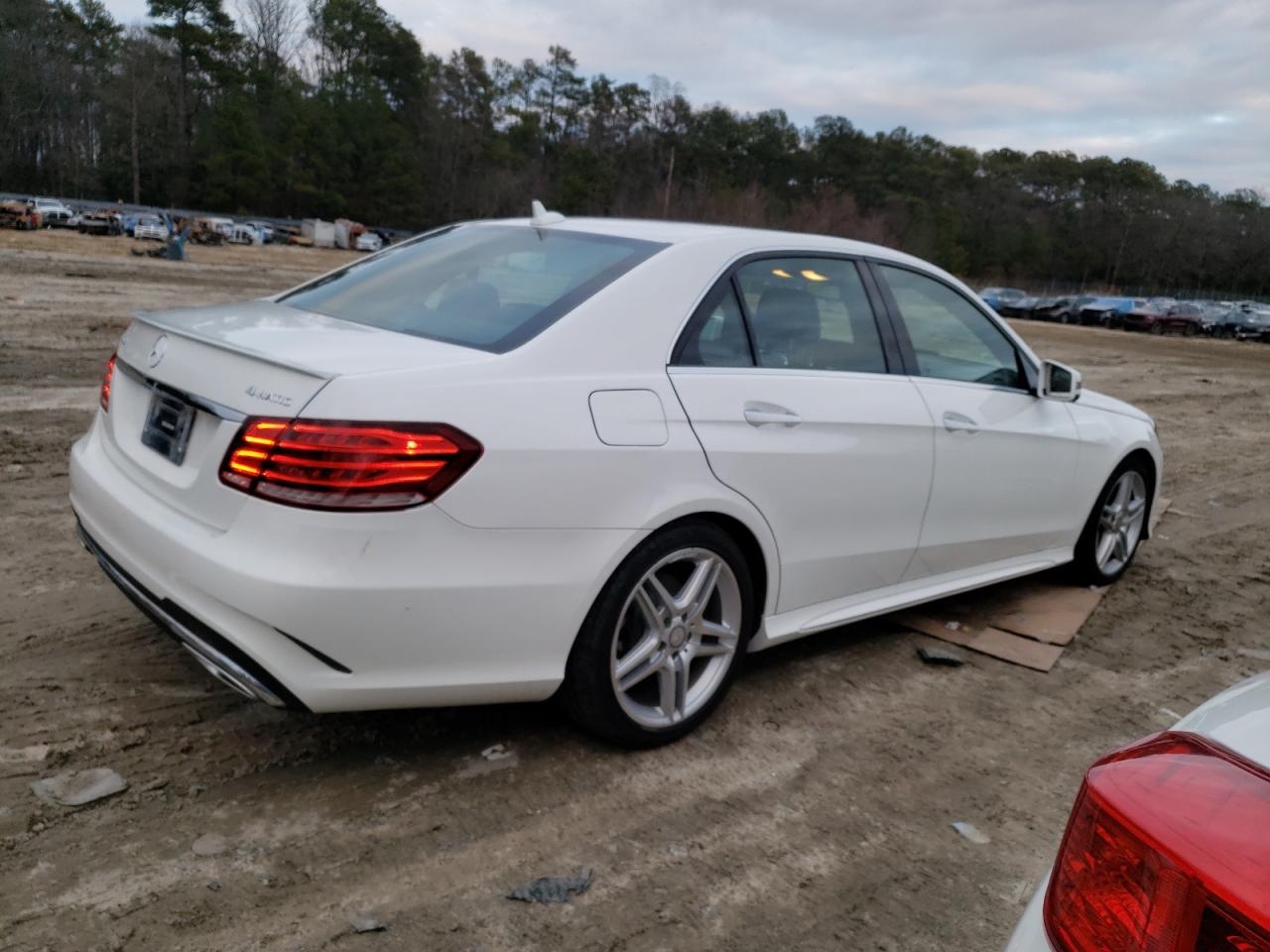 Image 3 of 2014 MERCEDES-BENZ E 350 4MATIC 2014 with VIN WDDHF8JB6EA874568