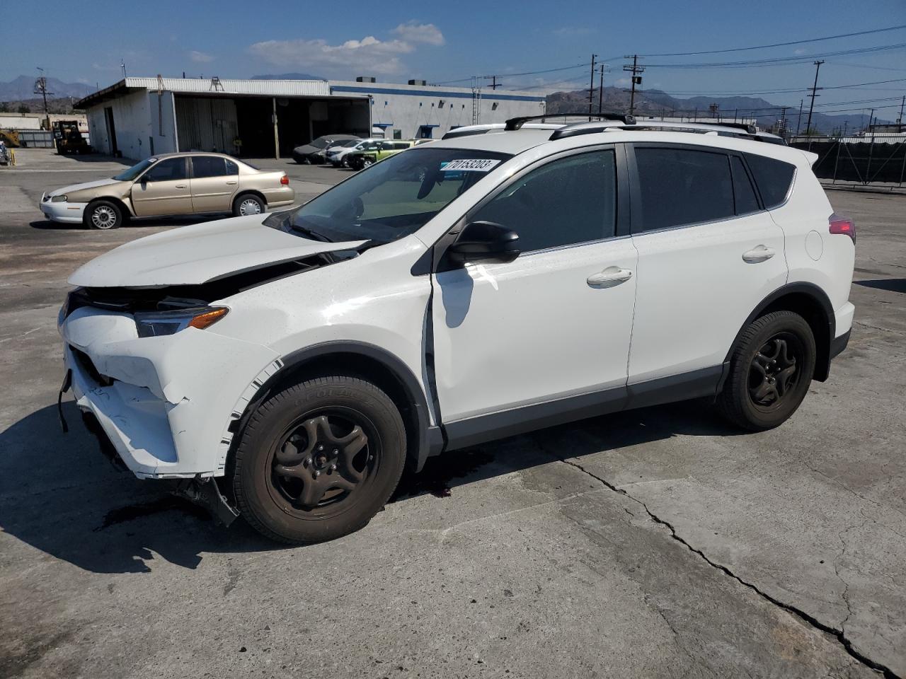 Image 1 of 2018 TOYOTA RAV4 LE 2018 with VIN JTMZFREVXJJ177214