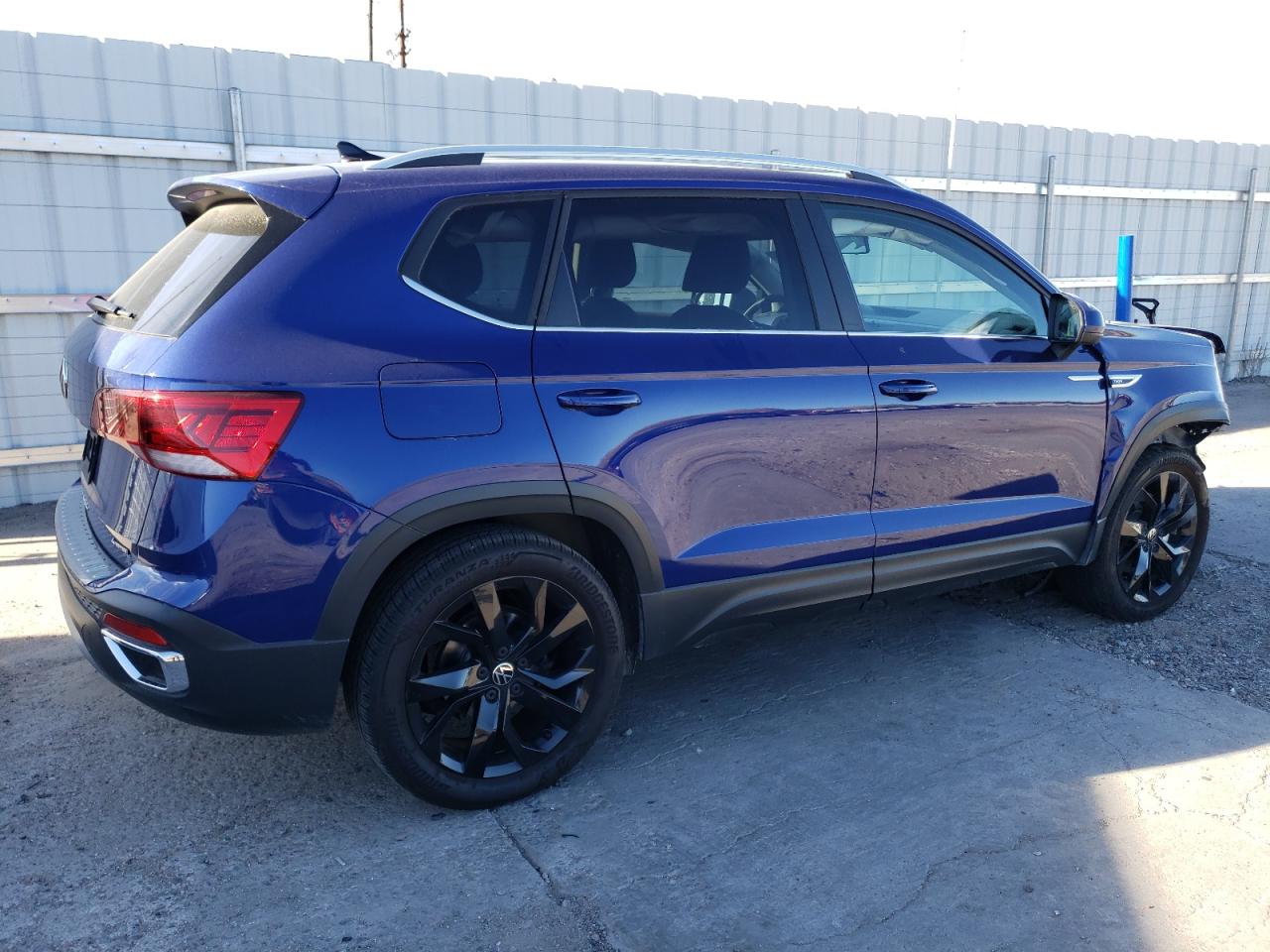 Obraz 3 z 2022 VOLKSWAGEN TAOS SE IQ DRIVE 2022 z VIN 3VVLX7B21NM063176