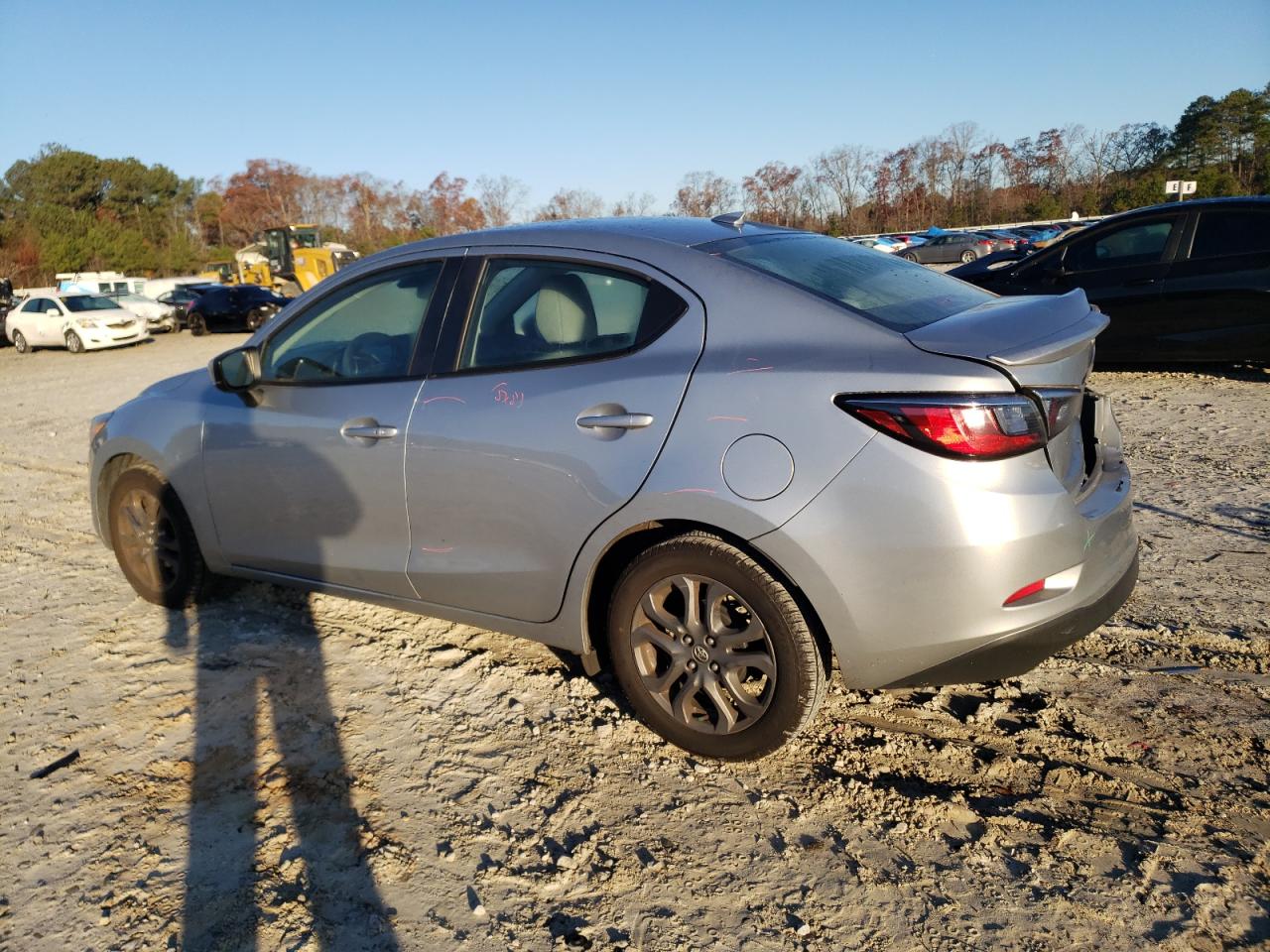 Image 2 of 2019 TOYOTA YARIS L 2019 with VIN 3MYDLBYV5KY504686