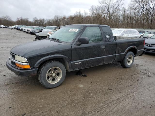 Image 1 of 2002 CHEVROLET S TRUCK S10 2002 with VIN 1GCCS19W828196715
